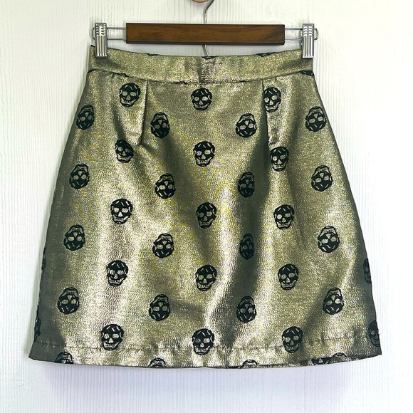 Mod Cloth - Metallic Gold With Black Skull Patterned Hidden Zipper Mini Skirt 2 - Picture 3 of 11